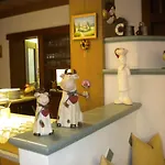 加尼伊莱特酒店