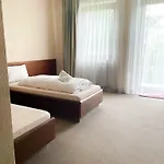 加尼伊莱特酒店